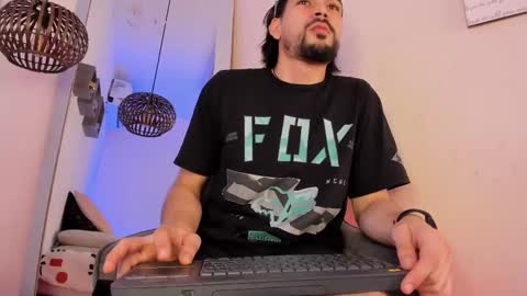 Snapshot of assmoddeus chatting on 12/05/24, 05:06 Asmodeus online show from 12/05/24, 05:06