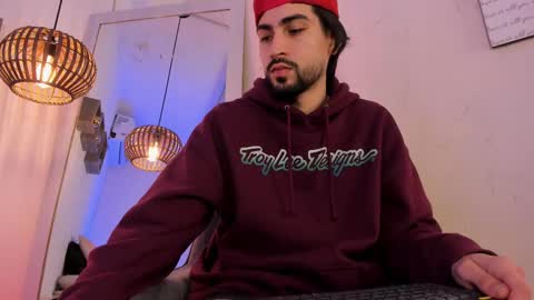 Snapshot of assmoddeus chatting on 12/06/24, 03:33 Asmodeus online show from 12/06/24, 03:33