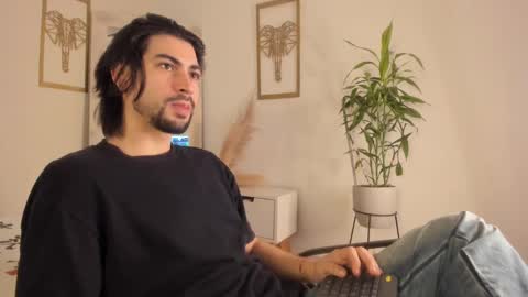 Snapshot of assmoddeus chatting on 02/24/25, 03:42 Asmodeus online show from 02/24/25, 03:42