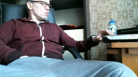 Snapshot of asterion51 chatting on 02/23/25, 02:35 asterion51 online show from 02/23/25, 02:35