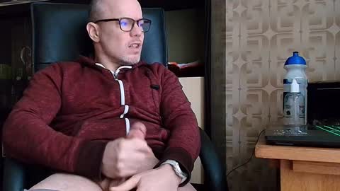 asterion51 online show from 02/11/26, 04:01