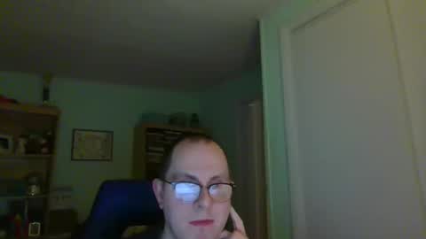 Andrew or Smiley Read the message in bold above the bio design for info on the situation. online show from 03/09/25, 02:29