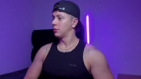 Snapshot of astonhills chatting on 11/20/25, 10:59 astonhills online show from 11/20/25, 10:59