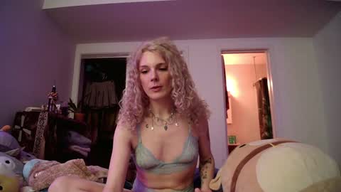 AstoriaLove online show from 01/30/25, 12:50