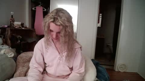 AstoriaLove online show from 03/06/25, 01:37