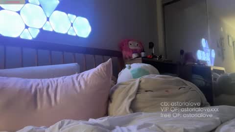 AstoriaLove online show from 02/01/26, 02:21