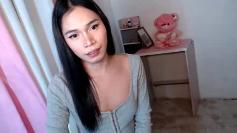 Snapshot of astraea_xxx chatting on 07/16/26, 09:54 Anna online show from 07/16/26, 09:54