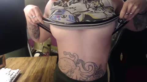 AstraeaSiren online show from 10/09/25, 03:26