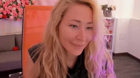 astramonroe online show from 03/26/26, 03:34