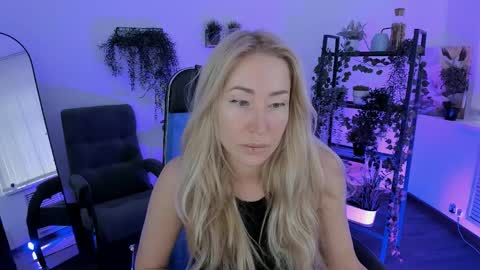 astramonroe online show from 04/06/26, 04:21