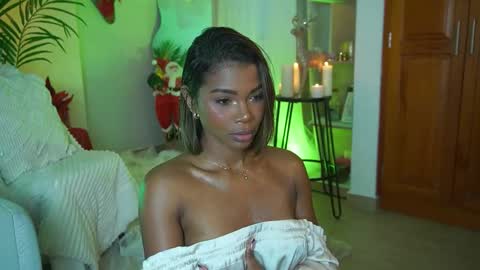 Astrea online show from 12/15/25, 10:25