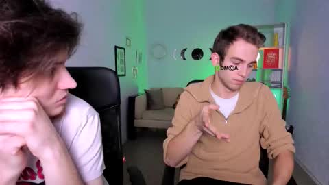 astren online show from 12/04/25, 06:44