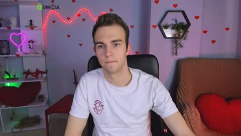 astren online show from 04/14/26, 05:46