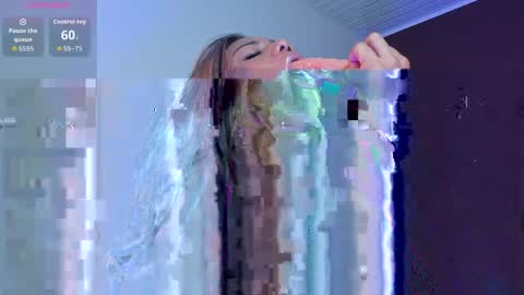 Astrid online show from 04/17/26, 01:19