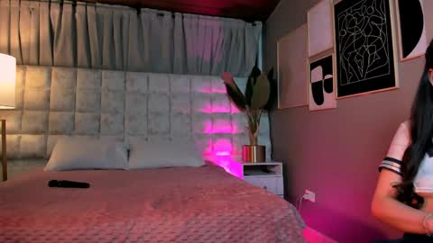 astrid_velle online show from 05/09/26, 01:33