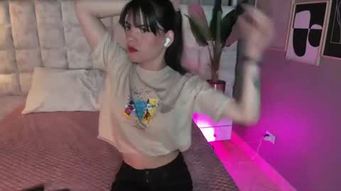 astrid_velle online show from 07/02/26, 12:32