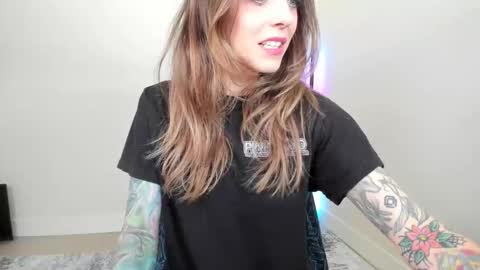 Astrid Luxe online show from 06/10/26, 03:33