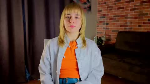 Lina online show from 04/27/26, 07:28