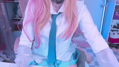 Snapshot of asuka_langleysoryu chatting on 09/19/25, 07:25 Bonnie online show from 09/19/25, 07:25