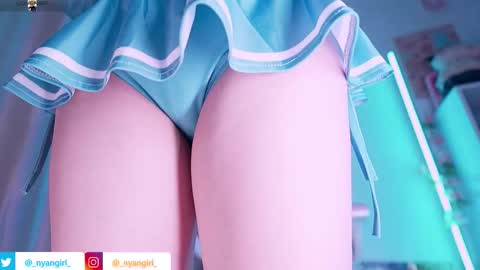 Snapshot of asuka_langleysoryu chatting on 10/19/25, 08:31 Bonnie online show from 10/19/25, 08:31