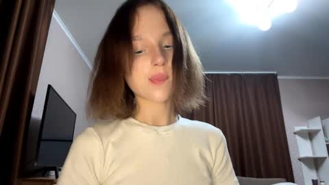 Snapshot of asunanue chatting on 04/05/26, 11:02 Asuna online show from 04/05/26, 11:02