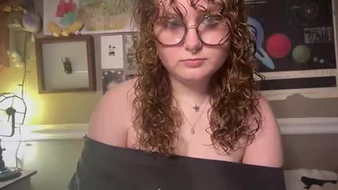 asurdaisy online show from 05/05/26, 08:17