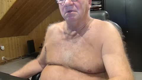 asusandy online show from 09/10/25, 10:21