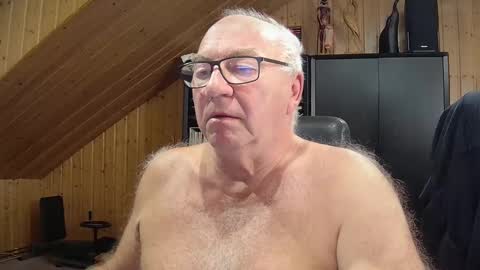 asusandy online show from 09/29/25, 10:14