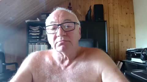 asusandy online show from 04/27/26, 03:21