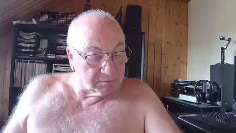 Snapshot of asusandy chatting on 06/01/26, 02:30 asusandy online show from 06/01/26, 02:30