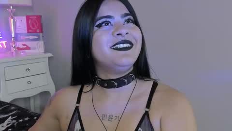 Snapshot of atena_hill chatting on 12/15/25, 08:02 Athena online show from 12/15/25, 08:02