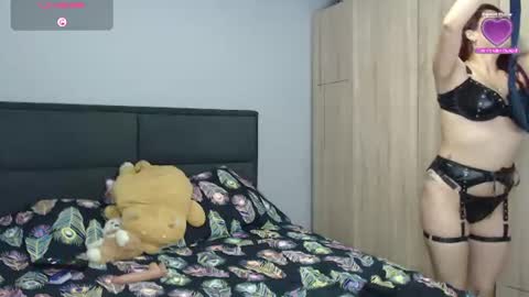 Snapshot of atena_messy chatting on 07/23/26, 09:35 atena messy online show from 07/23/26, 09:35
