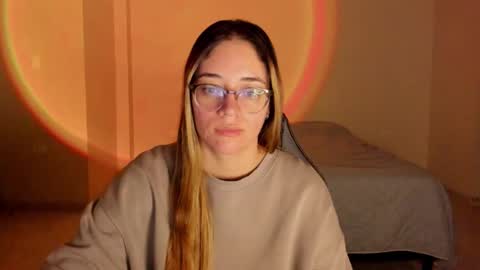 atenas online show from 10/28/25, 09:24