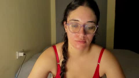 Snapshot of atenas__05 chatting on 07/01/26, 09:33 atenas online show from 07/01/26, 09:33