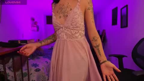 Atenea online show from 09/28/25, 07:52