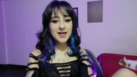 Atenea online show from 04/13/26, 07:52