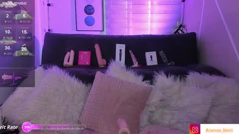 Snapshot of atenea_klett_ chatting on 04/13/26, 02:22 ATENEA online show from 04/13/26, 02:22