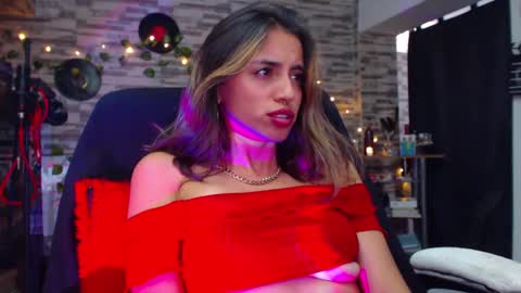 Atenea online show from 01/13/25, 07:53