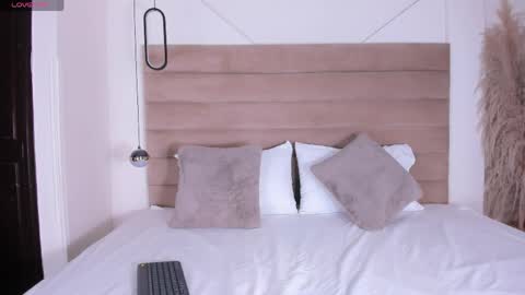 ateneasweety online show from 04/17/26, 02:09