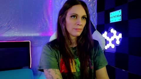 Athena Autumn online show from 02/06/25, 10:04