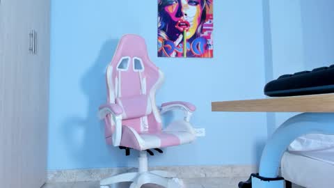 athenea__fox online show from 11/08/25, 11:43