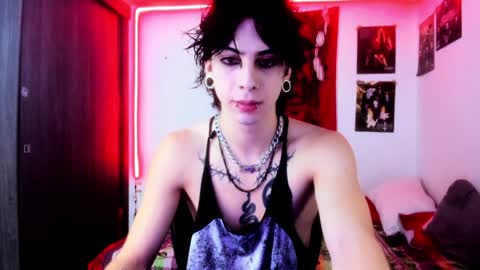 Snapshot of atheneoo_ chatting on 12/13/24, 07:04 athenauwu online show from 12/13/24, 07:04