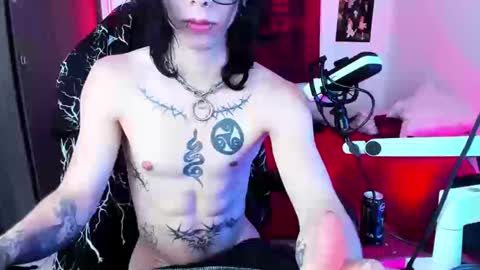 Snapshot of atheneoo_ chatting on 09/26/25, 03:43 athenauwu online show from 09/26/25, 03:43