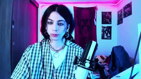 Snapshot of atheneoo_ chatting on 10/09/25, 06:44 athenauwu online show from 10/09/25, 06:44