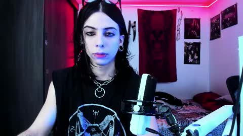 Snapshot of atheneoo_ chatting on 10/20/25, 06:36 athenauwu online show from 10/20/25, 06:36