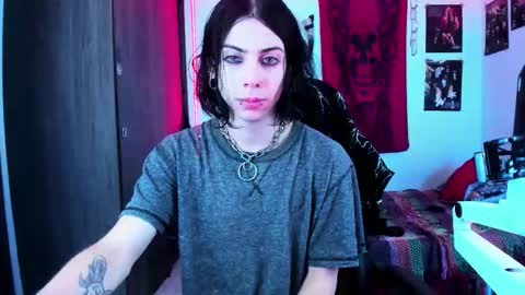 Snapshot of atheneoo_ chatting on 11/16/25, 07:25 athenauwu online show from 11/16/25, 07:25