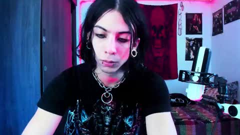 Snapshot of atheneoo_ chatting on 12/05/25, 06:33 athenauwu online show from 12/05/25, 06:33