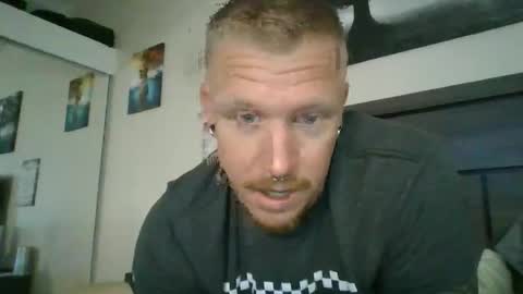 AthleticWhiteboy777 online show from 05/23/26, 04:33