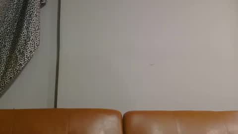 Snapshot of atirahcali chatting on 09/27/25, 06:24 AtirahCali online show from 09/27/25, 06:24