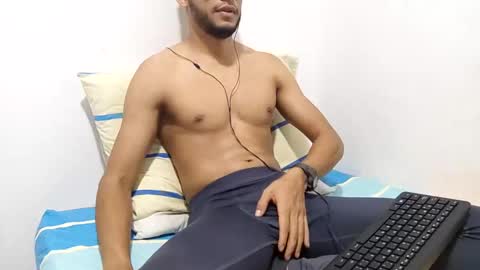 Torres online show from 02/20/25, 06:35